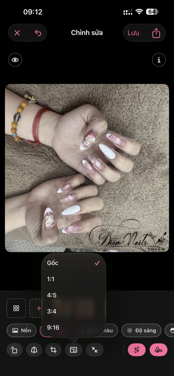 Cropping a nail photo to a chosen ratio